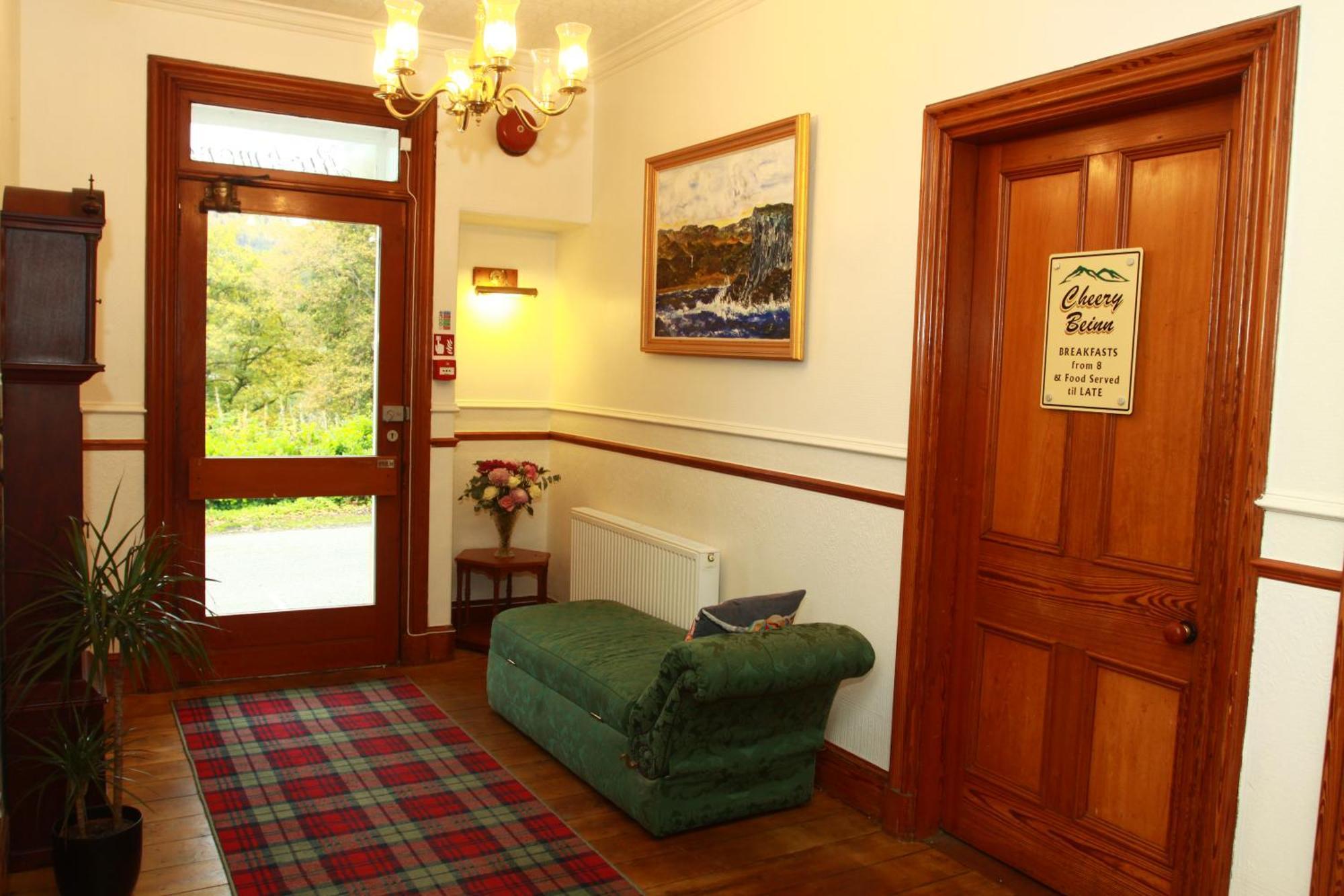 The Retreat Hotel Strathpeffer Exterior photo