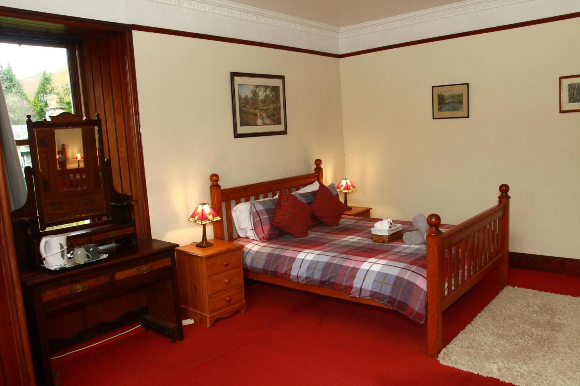 The Retreat Hotel Strathpeffer Exterior photo