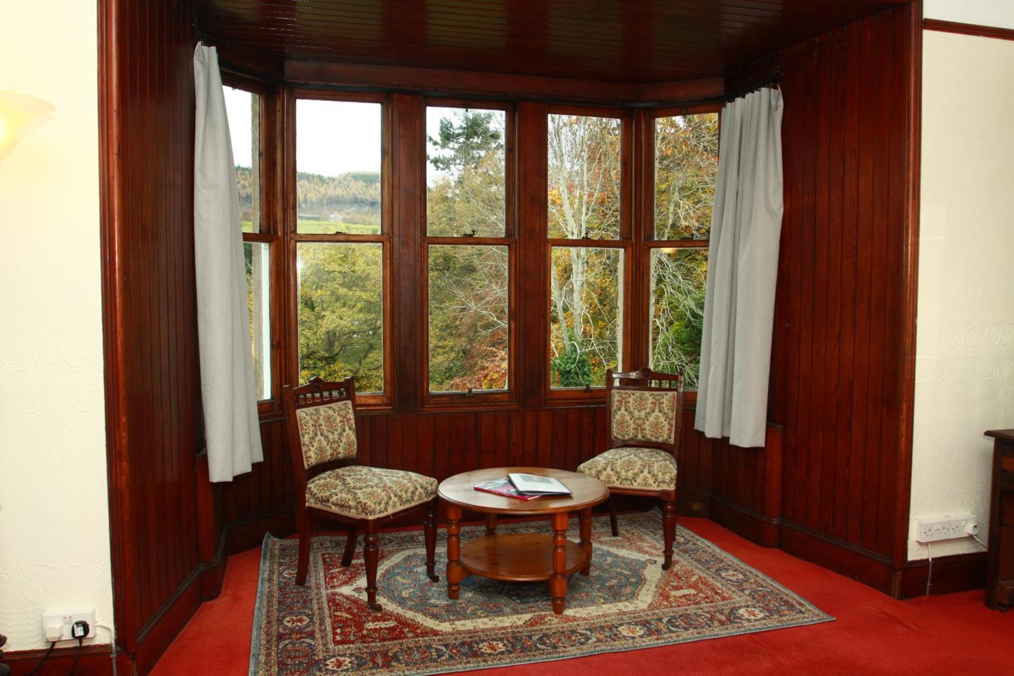 The Retreat Hotel Strathpeffer Exterior photo